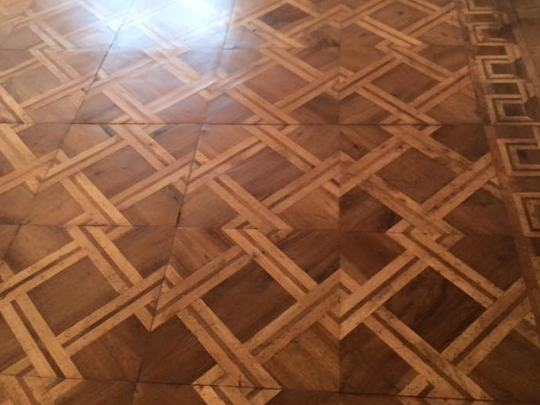 restauro pavimento in legno